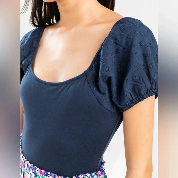 Francesca's Collections Tops - Francesca’s Mi Ami Navy Blue Women’s Eyelet Puff Sleeve Bodysuit Size Small